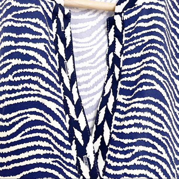 J. McLaughlin Navy White Tunic - Picture 3 of 9